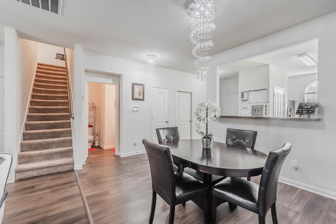 Luxury 5Br Dallas Retreat With Business Amenities - Perfect For Business Travelers, Families & Groups エクステリア 写真