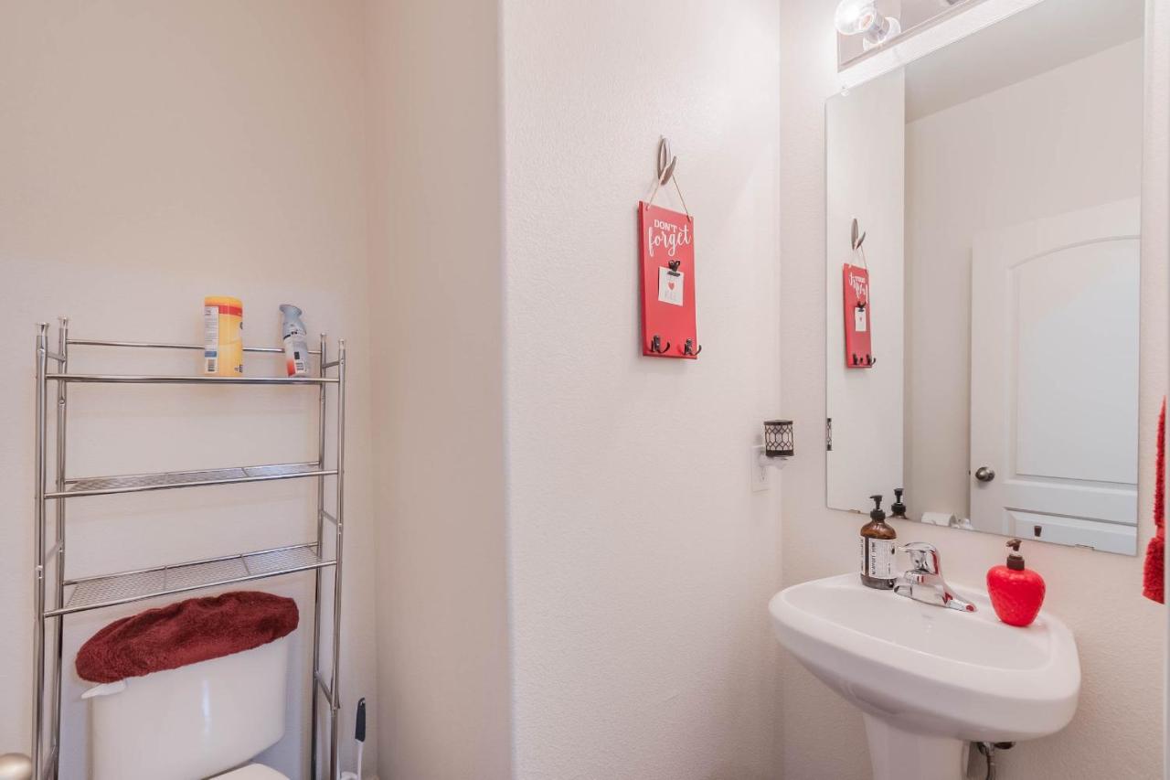 Luxury 5Br Dallas Retreat With Business Amenities - Perfect For Business Travelers, Families & Groups エクステリア 写真