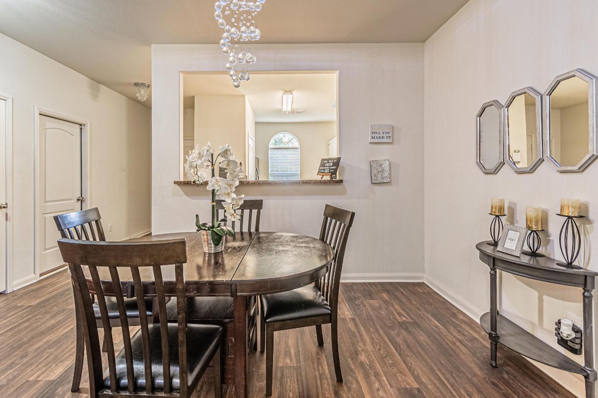 Luxury 5Br Dallas Retreat With Business Amenities - Perfect For Business Travelers, Families & Groups エクステリア 写真
