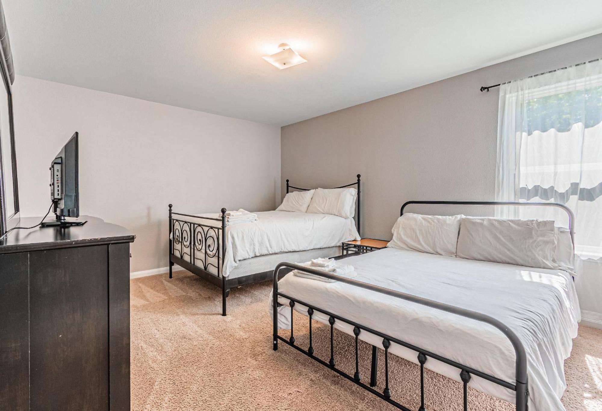 Luxury 5Br Dallas Retreat With Business Amenities - Perfect For Business Travelers, Families & Groups エクステリア 写真